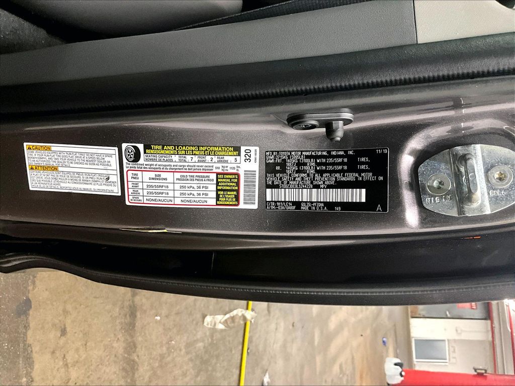 2020 Toyota Sienna — photo 34