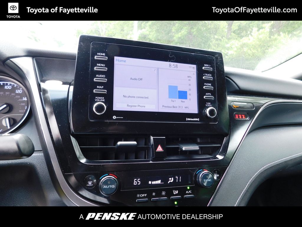 2023 Toyota Camry SE 7