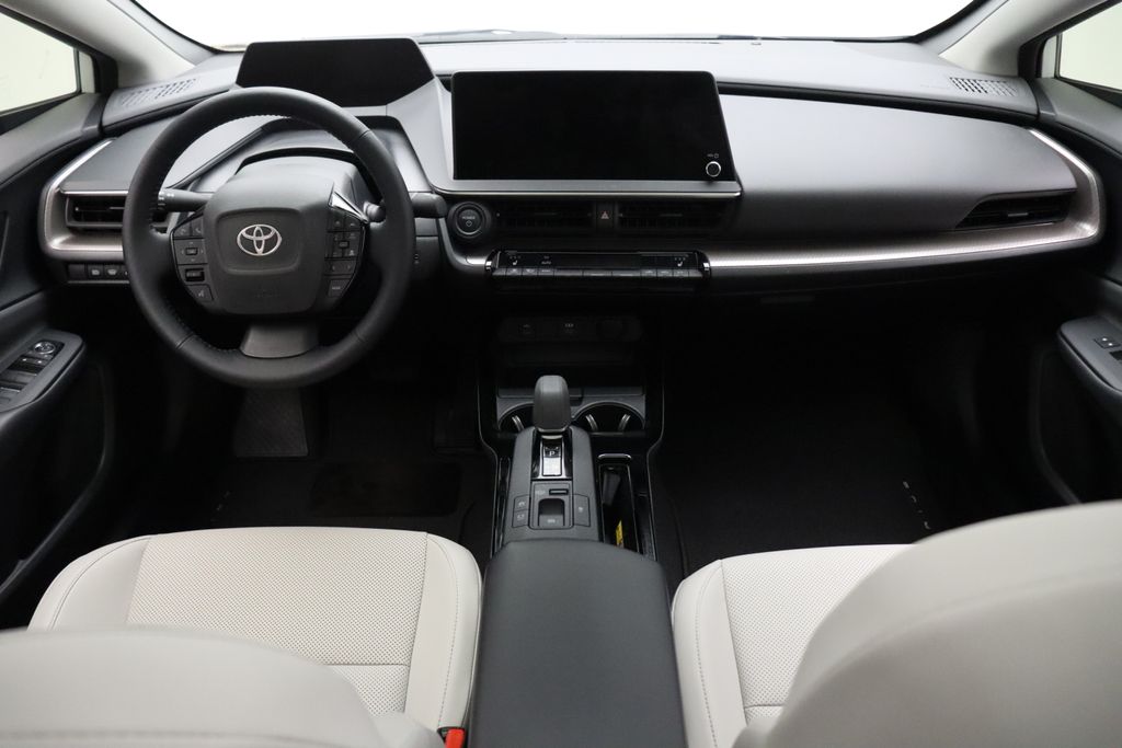 2023 Toyota Prius XLE 24