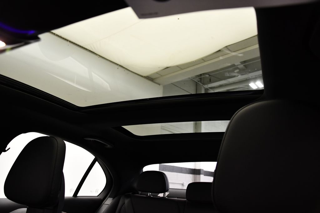 Thumbnail: 2025 Mercedes-Benz C-Class - 17