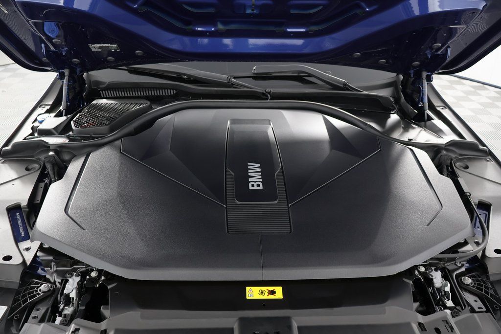 Thumbnail: 2026 BMW i5 - 9
