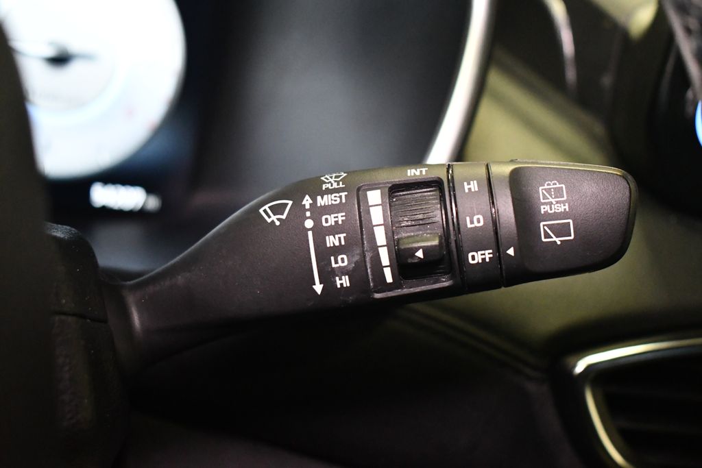 Thumbnail: 2022 Hyundai Santa Fe - 25