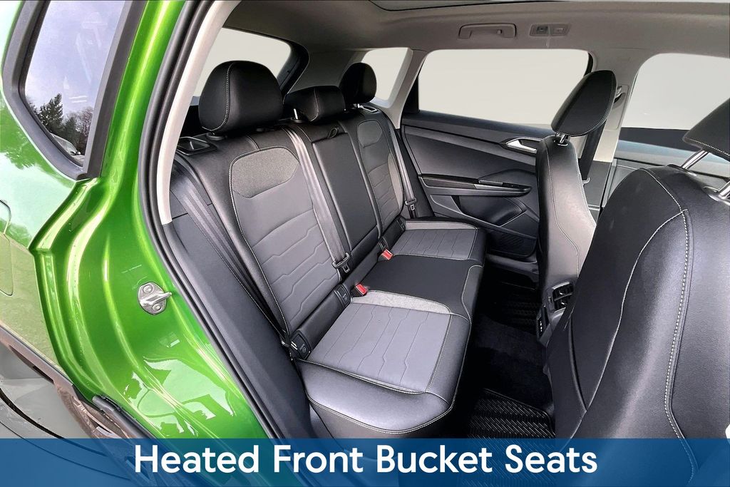 New 2026 Green Volkswagen 1.5T SE Black image 10