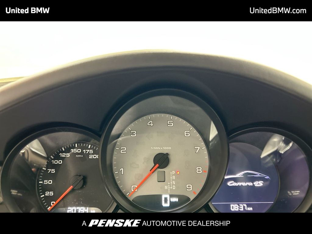 Thumbnail: 2015 Porsche 911 - 15