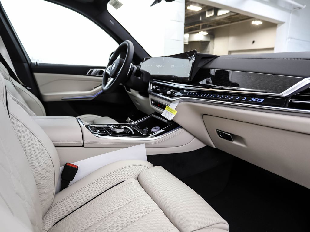2026 BMW X5 xDrive50e 29