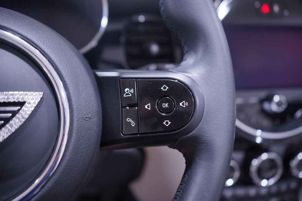 Thumbnail: 2023 MINI Cooper - 21