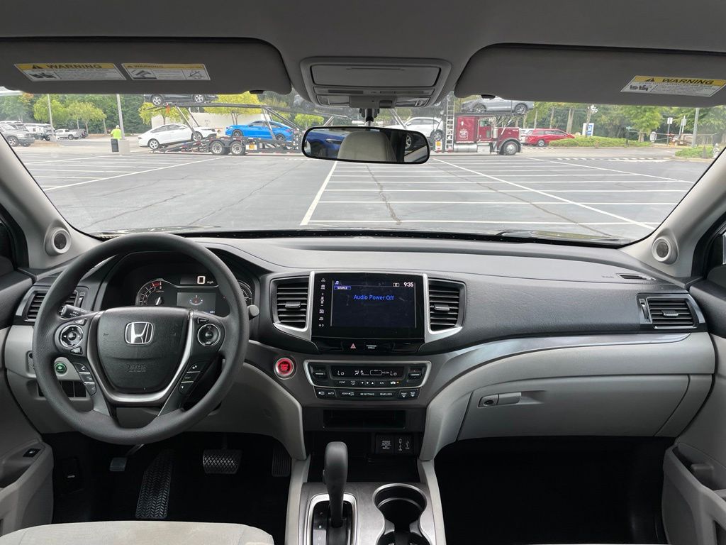 Thumbnail: 2018 Honda Pilot - 10