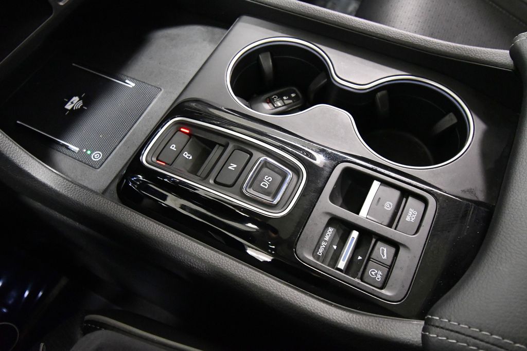 Used 2025 Honda Pilot SUV