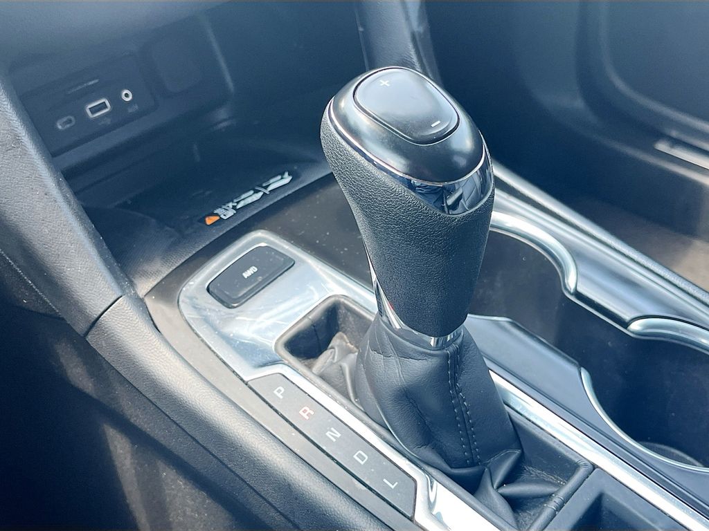 Used 2021 Black Chevrolet Premier image 17