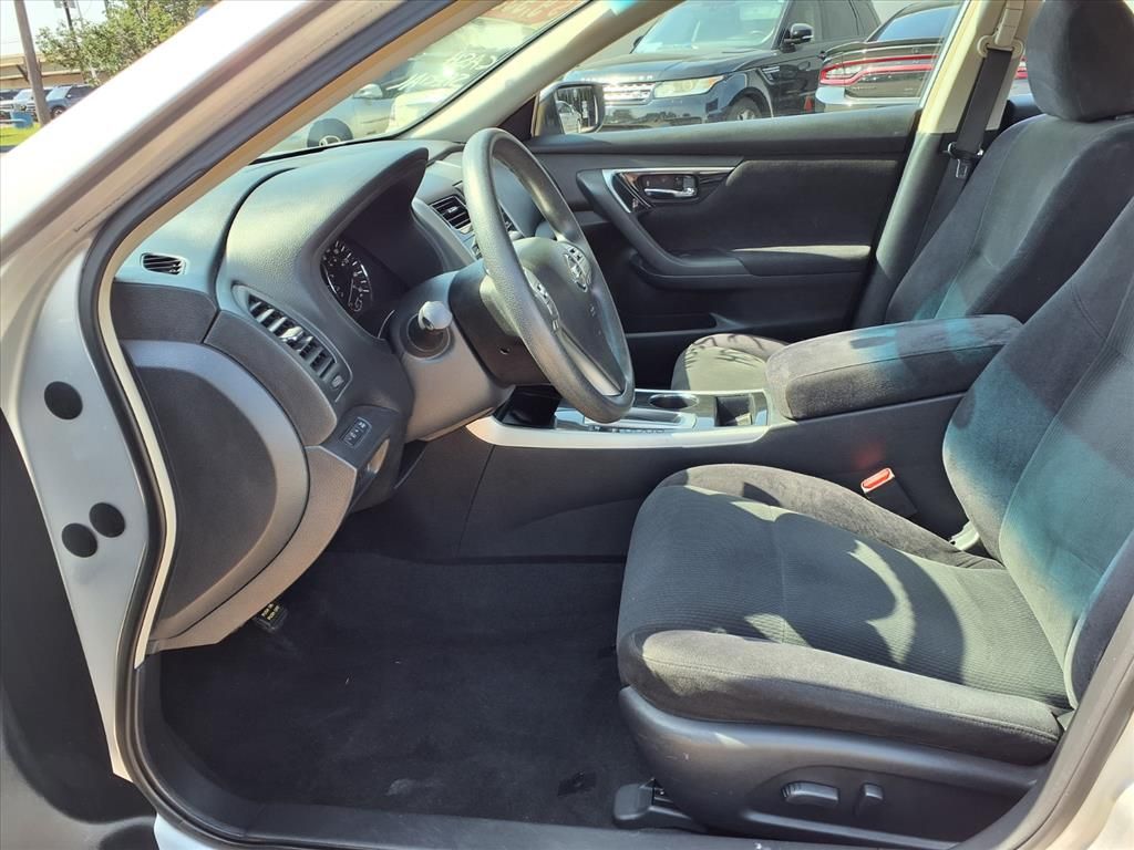 2013 Nissan Altima 2.5 S - 9