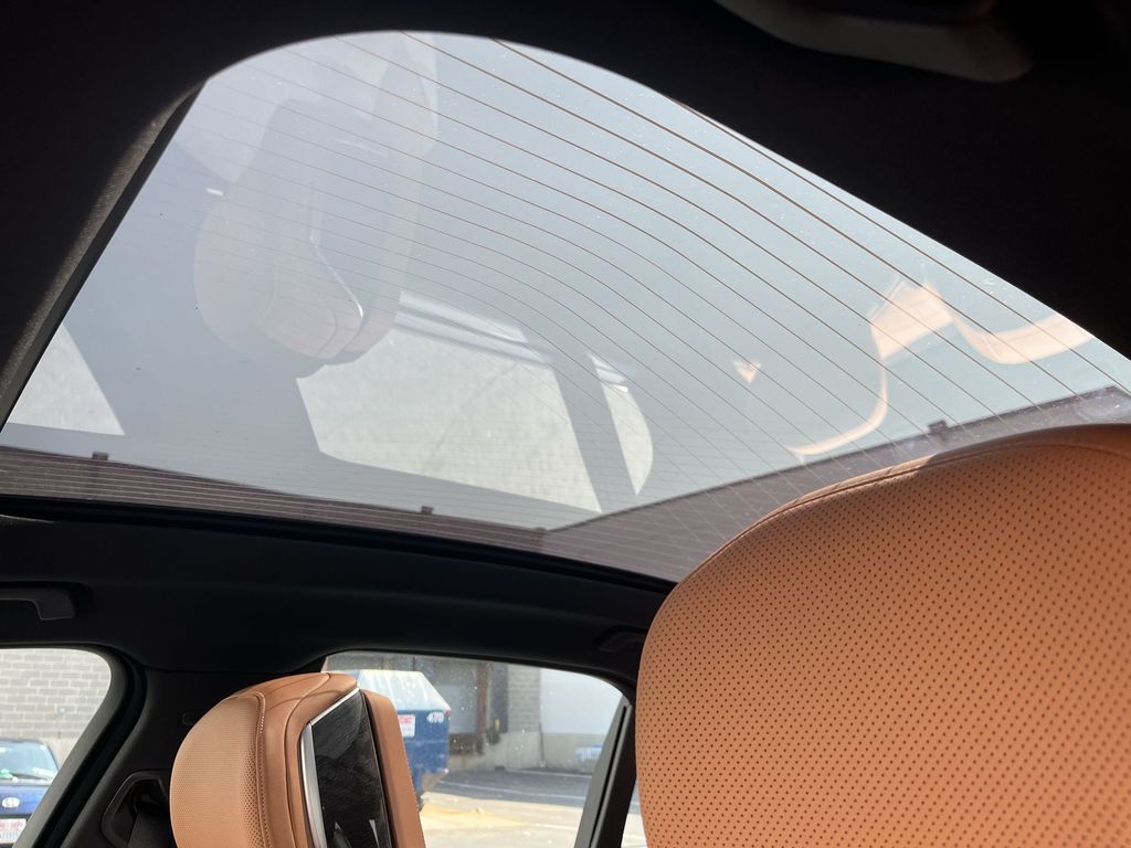 Thumbnail: 2025 BMW 7 Series - 21