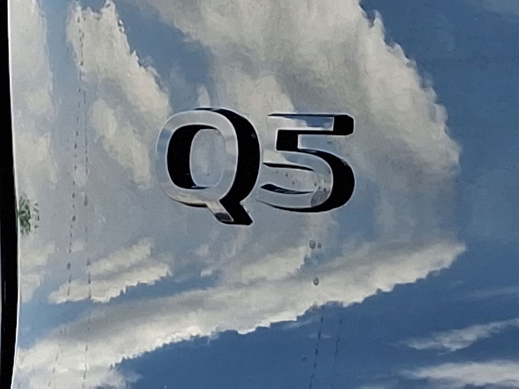 Thumbnail: 2025 Audi Q5 - 11