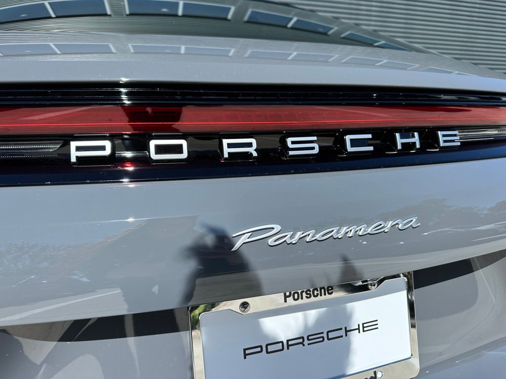 Thumbnail: 2026 Porsche Panamera - 14