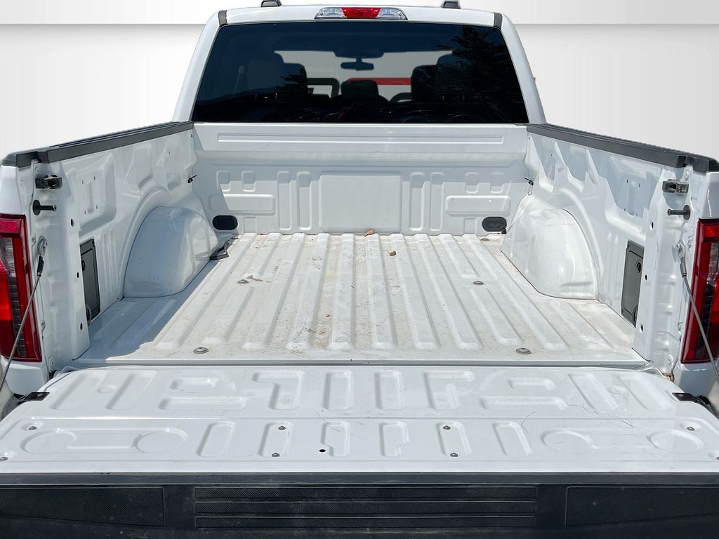 Used 2025 White Ford XL image 24