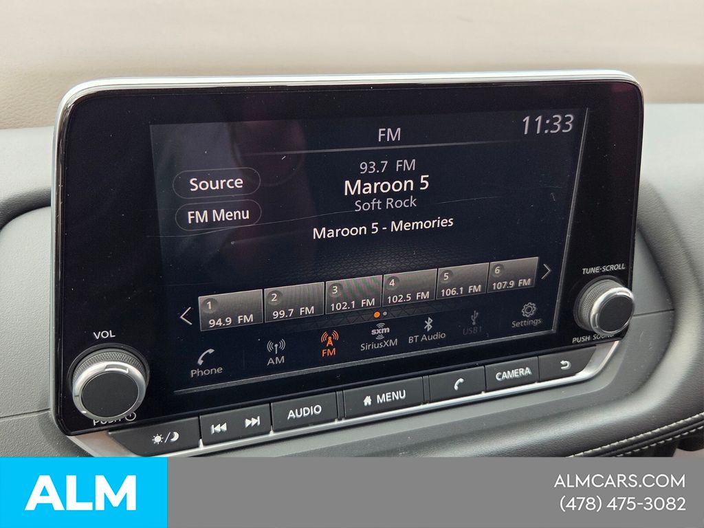 Used 2023 Gray Nissan S image 21