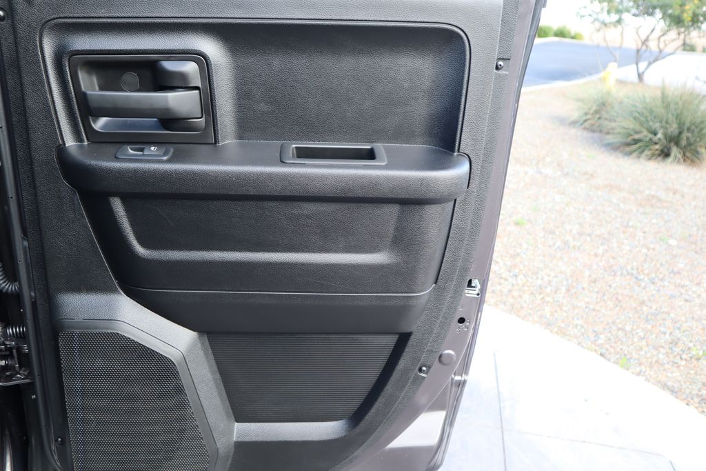 Thumbnail: 2020 RAM 1500 Classic - 26