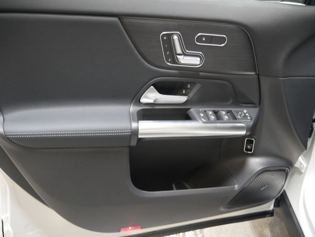 Thumbnail: 2026 Mercedes-Benz GLA - 16