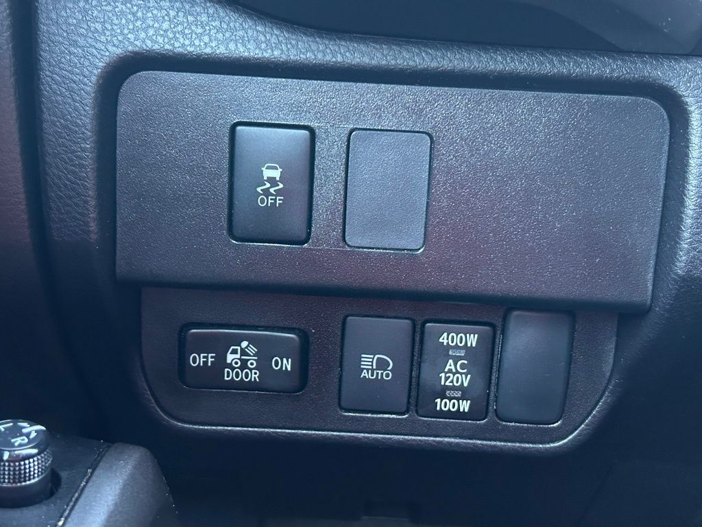 Thumbnail: 2023 Toyota Tacoma - 18