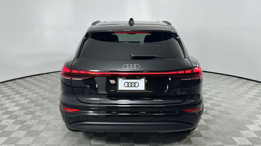 Thumbnail: 2025 Audi Q6 e-tron - 4