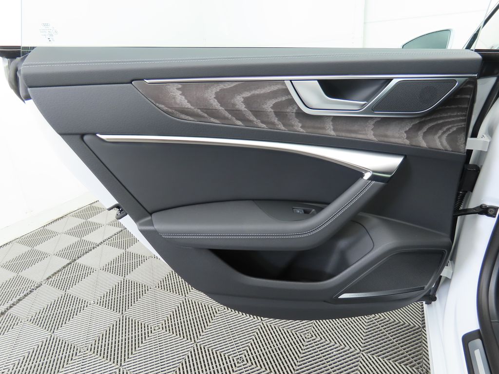 2025 Audi A7  28