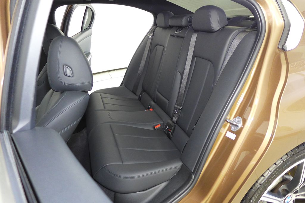 Thumbnail: 2019 BMW 3 Series - 21