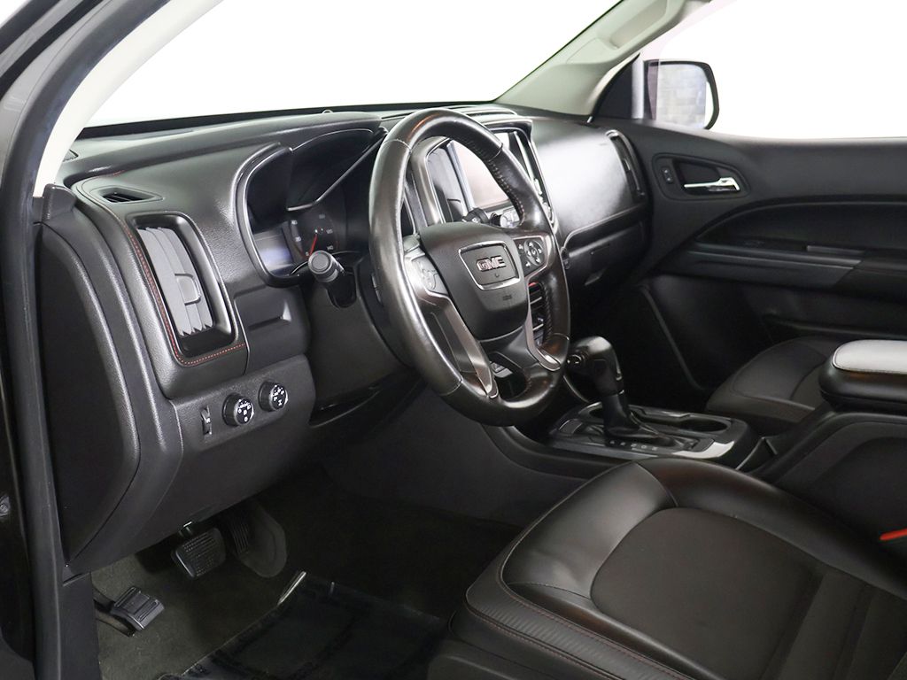 Used 2016 Black GMC SLE1 image 19