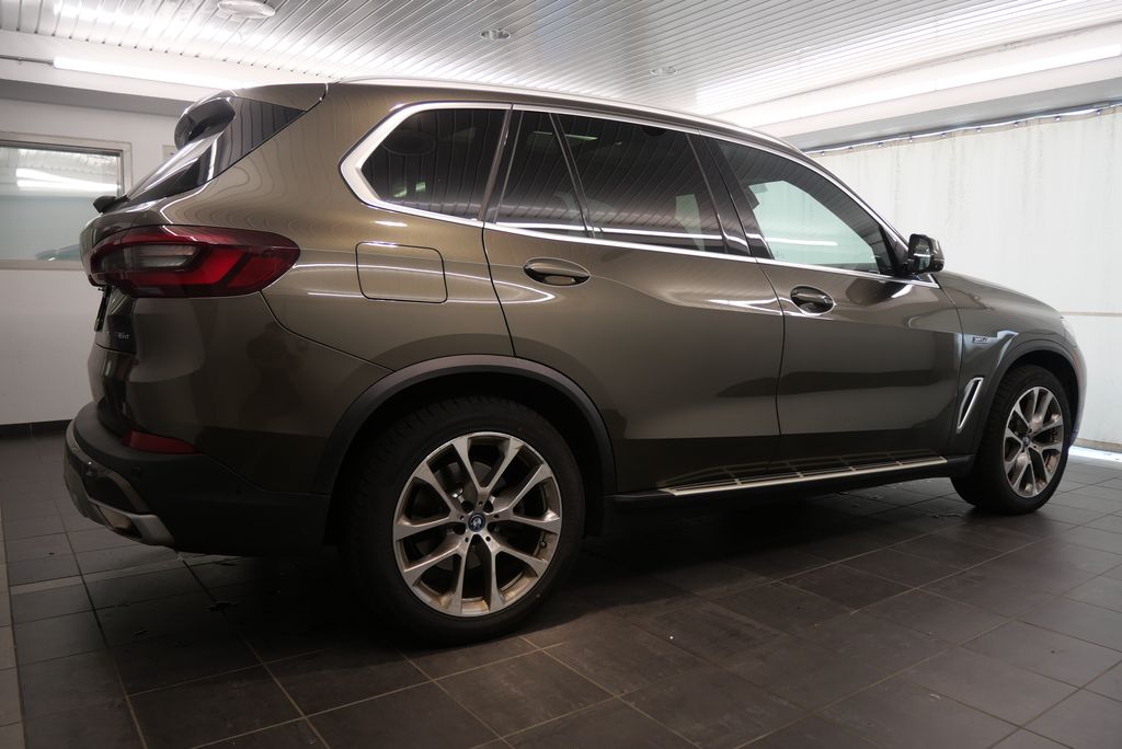 2023 BMW X5 xDrive45e 7