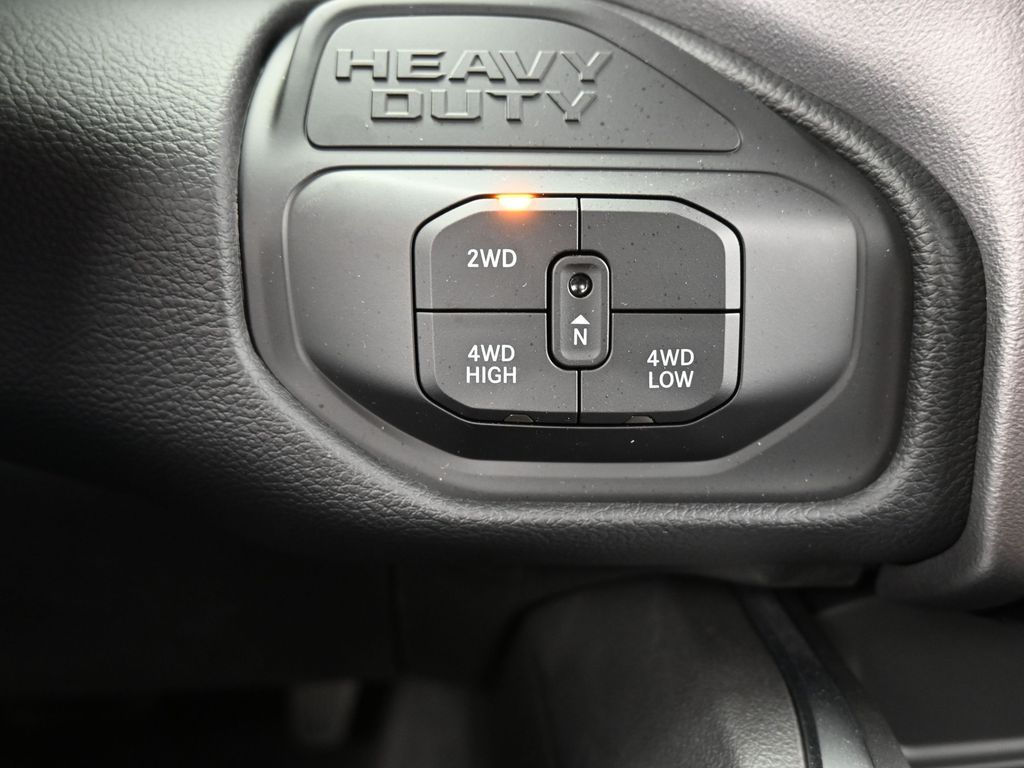 New 2026 Diamond Black Crystal Pearlcoat Ram Laramie image 30