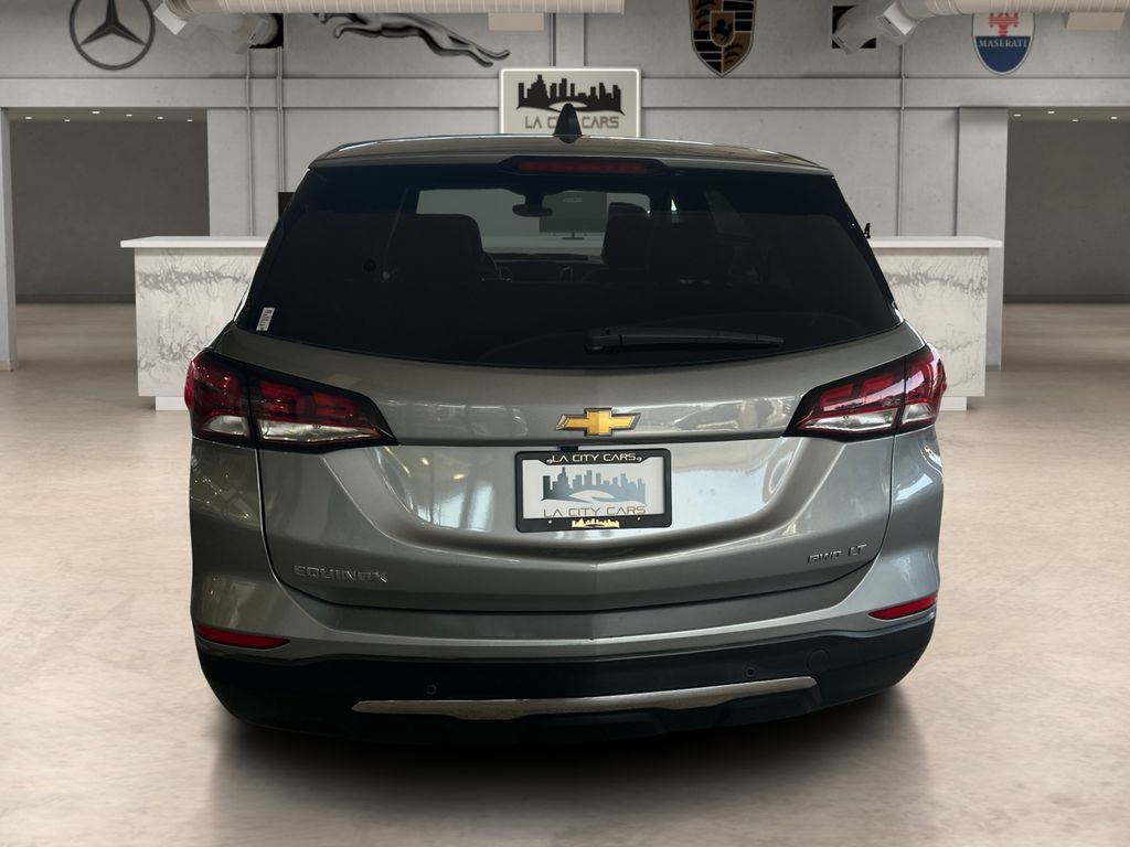 View vehicle photo 4
