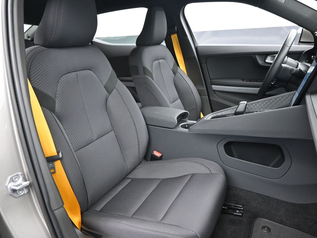 2022 Polestar 2 Long Range Dual Motor