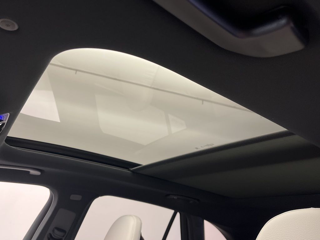 Thumbnail: 2026 Mercedes-Benz GLC - 22