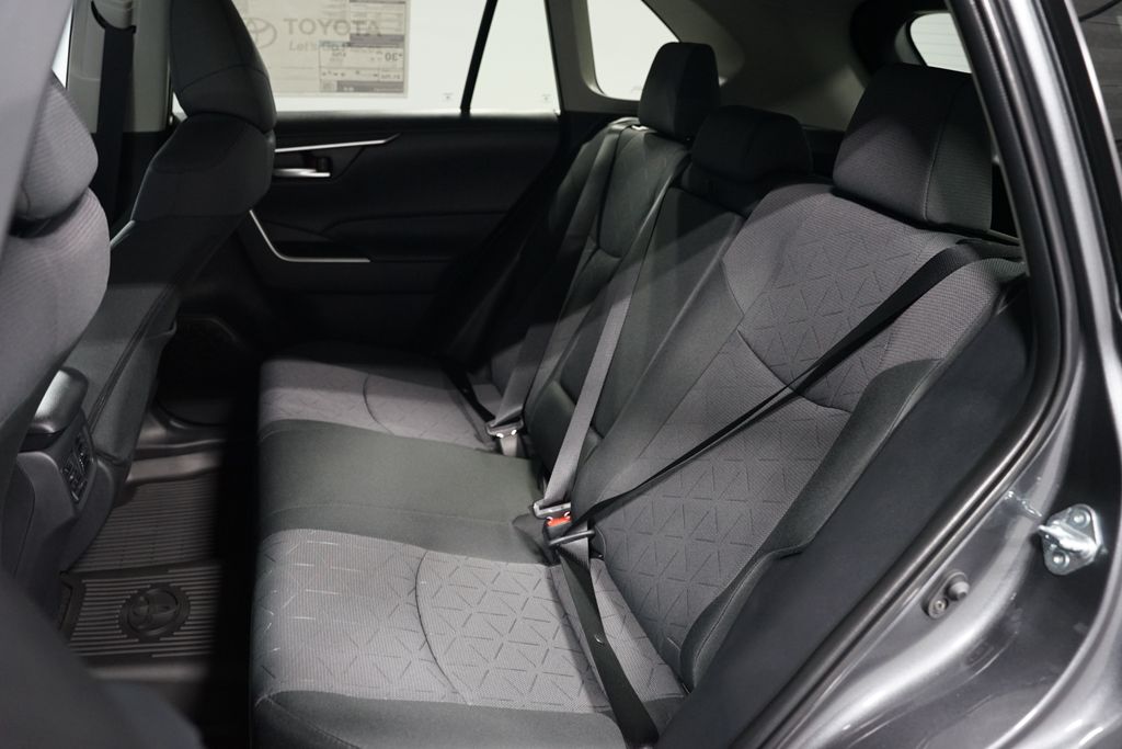 Thumbnail: 2025 Toyota RAV4 - 29