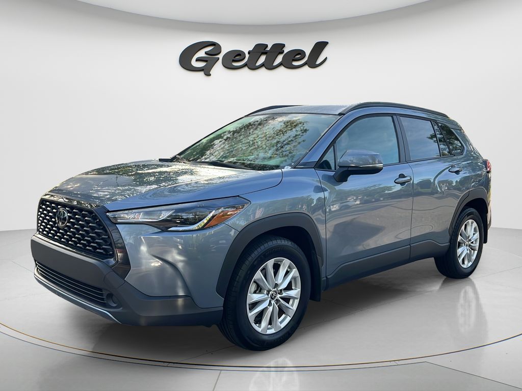 2024 Toyota Corolla Cross LE