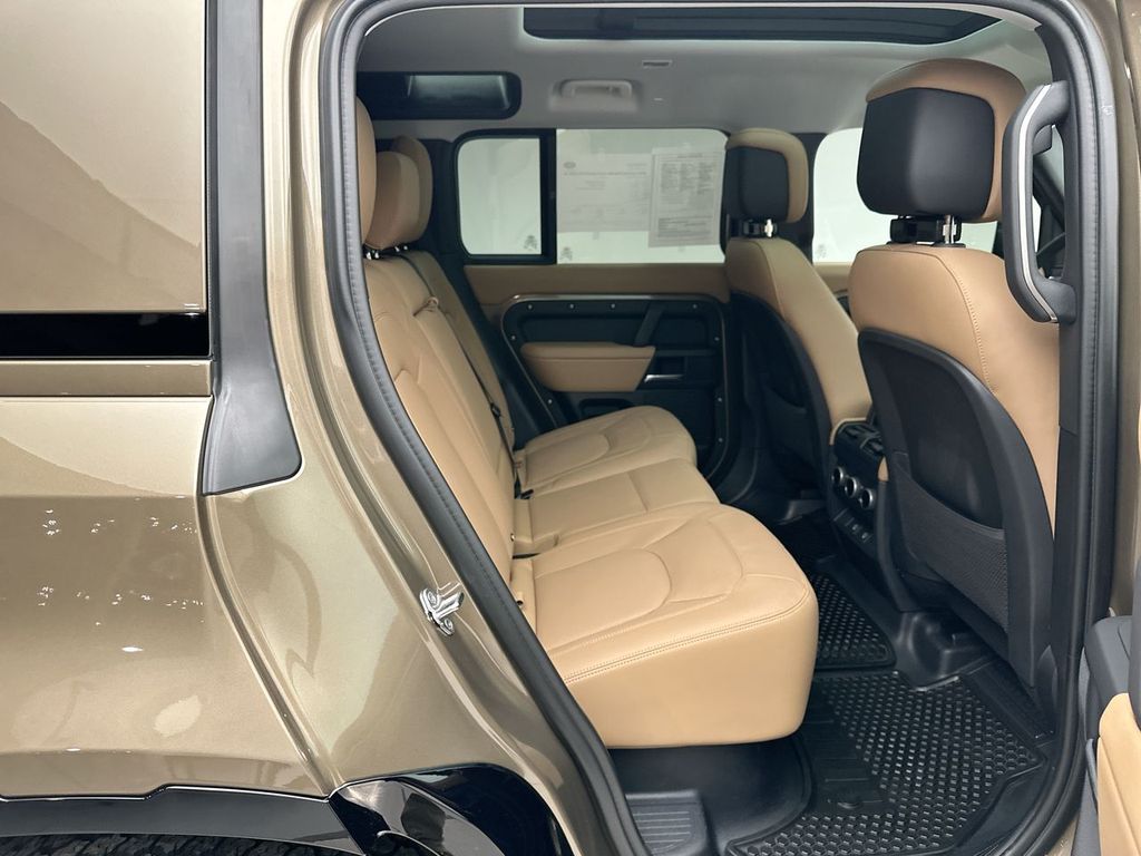 Thumbnail: 2025 Land Rover Defender - 19