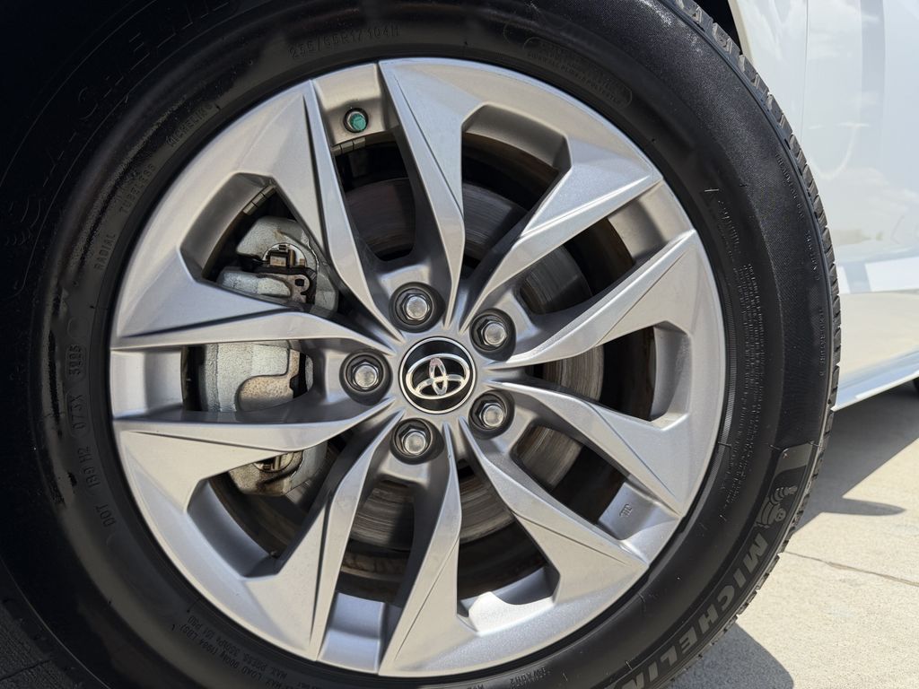 Used 2022 Toyota Sienna Van