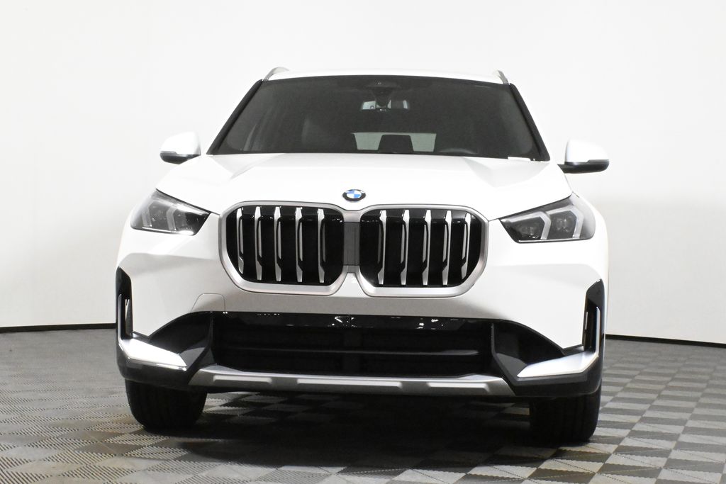 Thumbnail: 2026 BMW X1 - 10