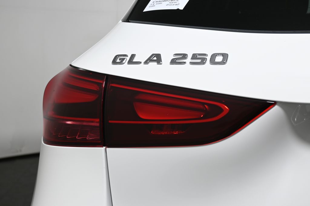 Thumbnail: 2026 Mercedes-Benz GLA - 12