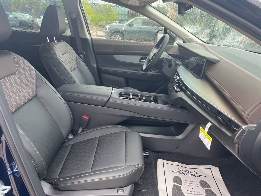 2025 Deep Ocean Blue Pearl/Super Black Nissan Murano Platinum AWD SUV