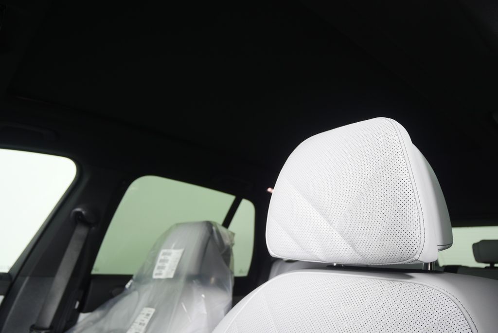 Thumbnail: 2026 BMW X5 - 12