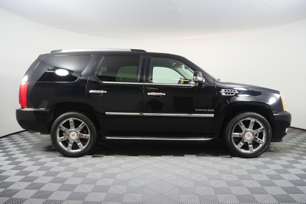 Thumbnail: 2010 Cadillac Escalade - 2