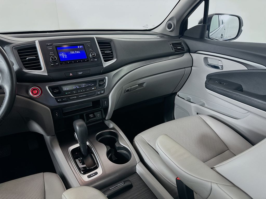 Thumbnail: 2019 Honda Ridgeline - 23