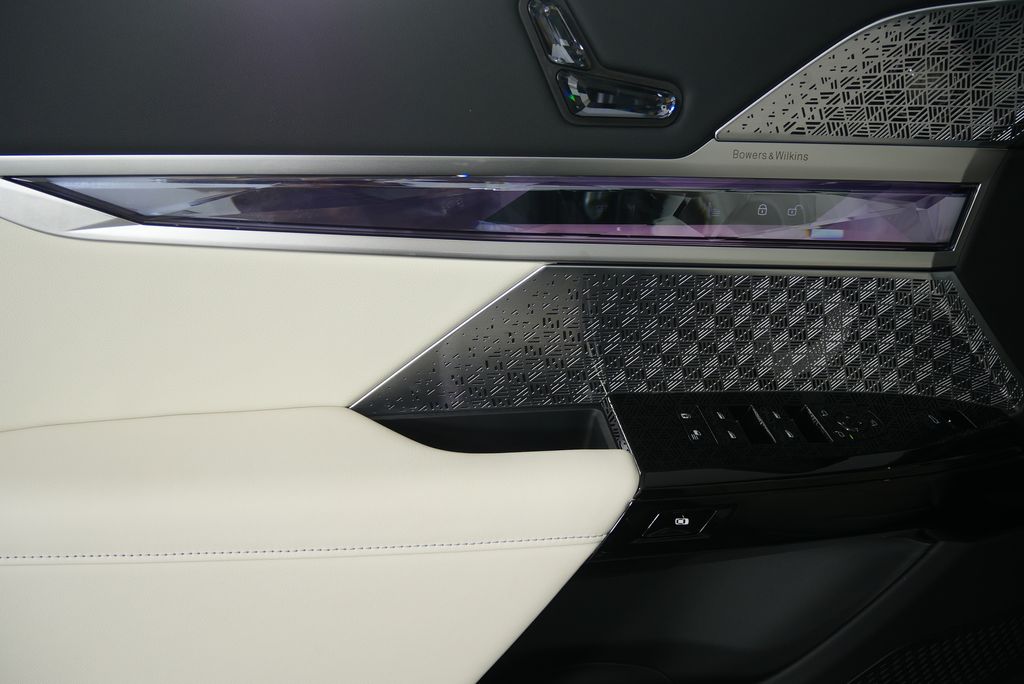 2025 BMW 7 Series 760i xDrive 8