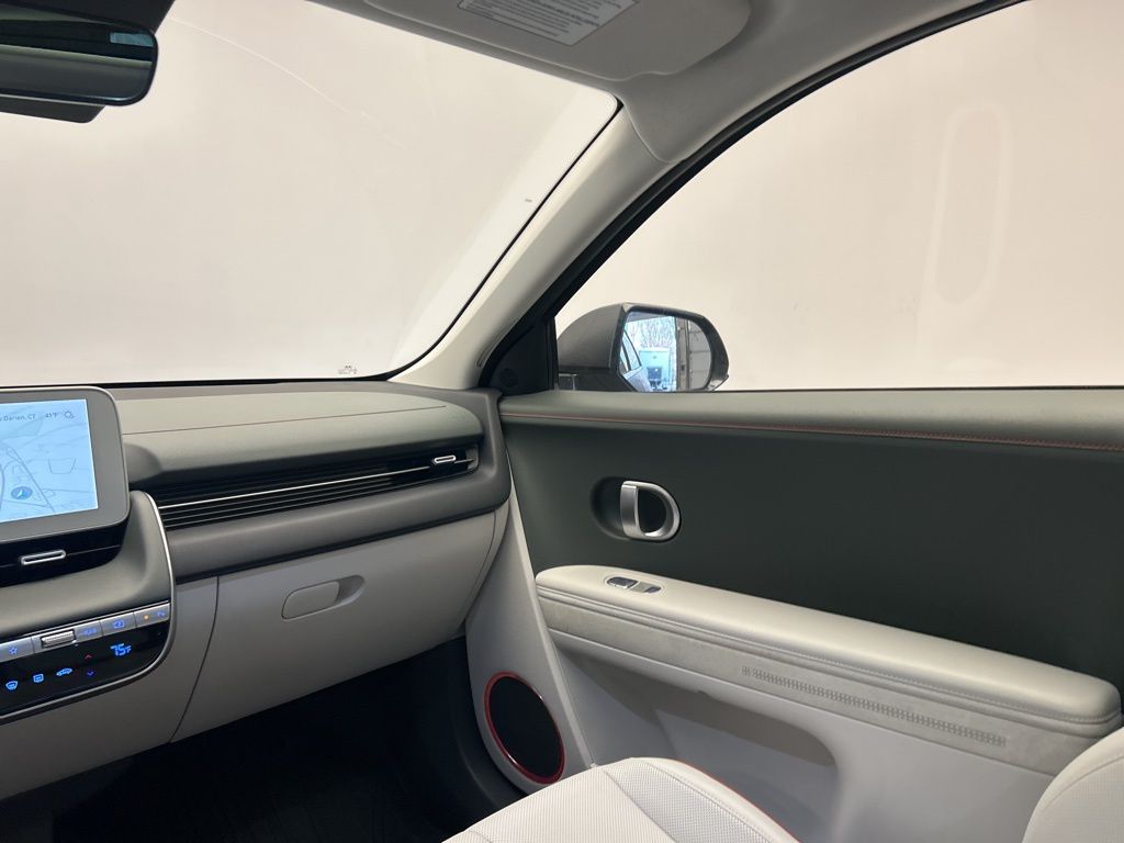 Thumbnail: 2023 Hyundai Ioniq 5 - 29