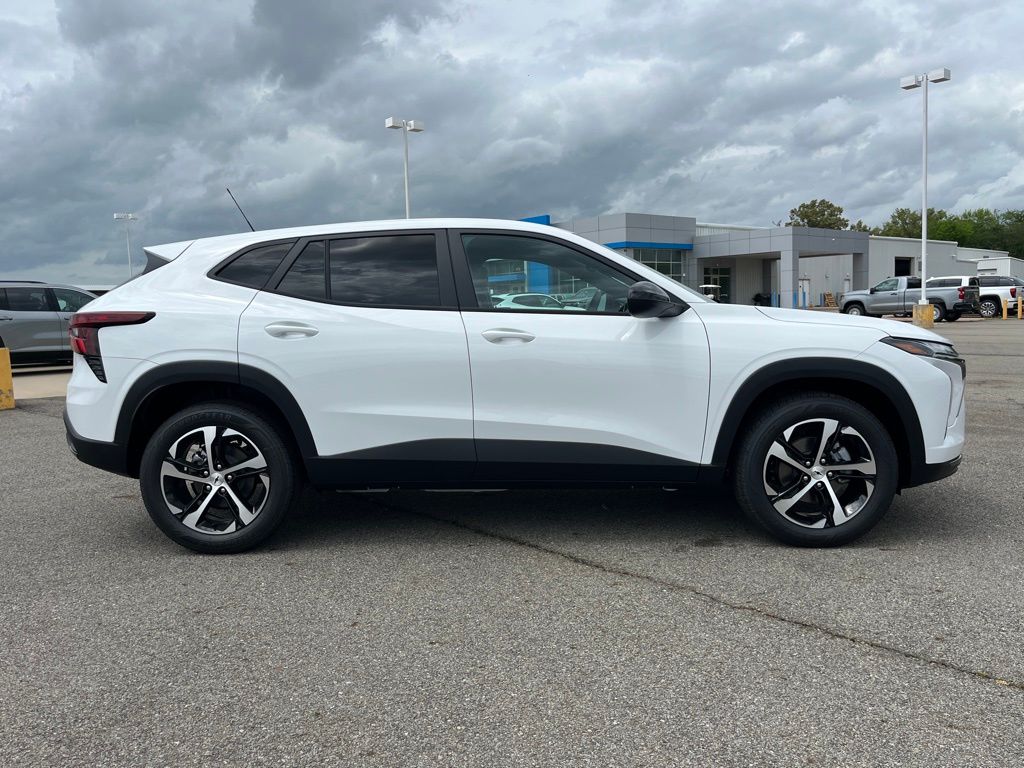 View vehicle photo 6