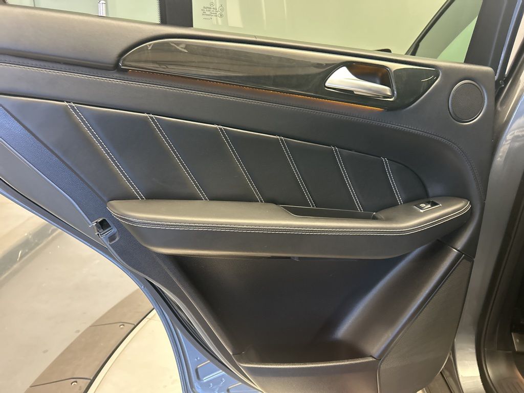 Thumbnail: 2018 Mercedes-Benz GLE - 24