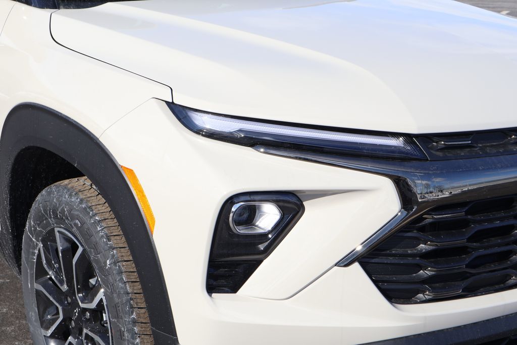 Thumbnail: 2026 Chevrolet TrailBlazer - 3