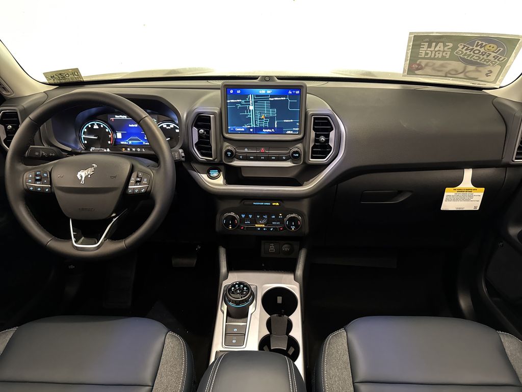 2024 Ford Bronco Sport Outer Banks photo 3