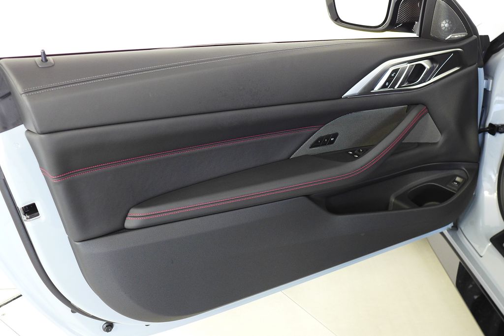 Thumbnail: 2025 BMW M4 - 11