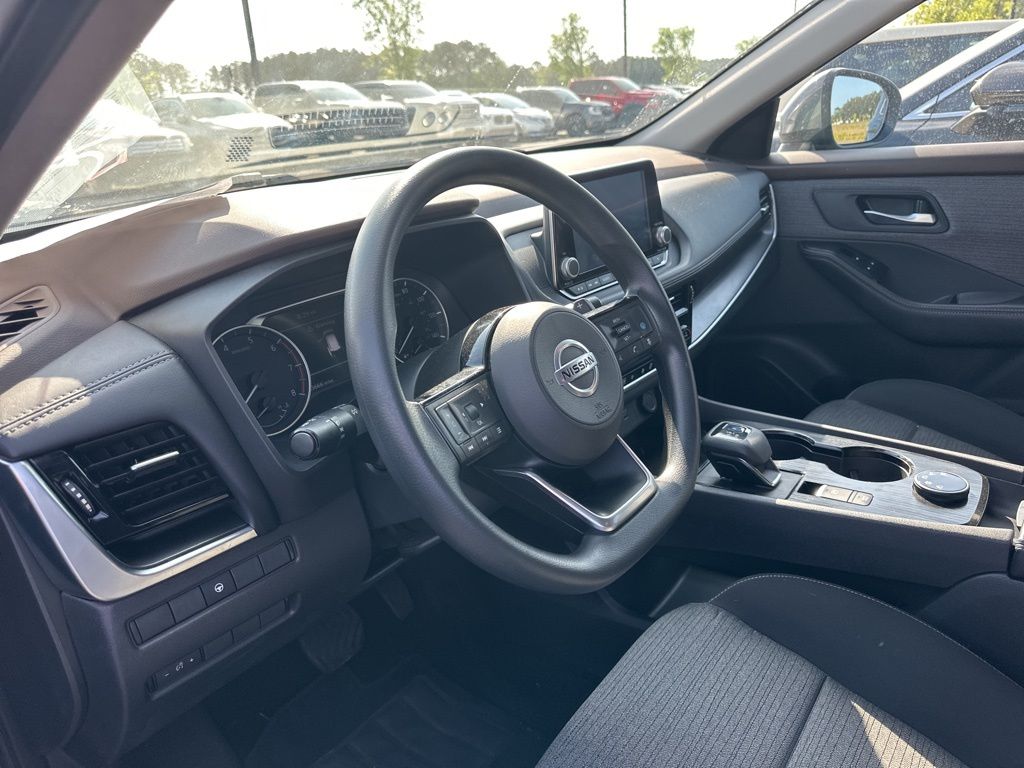 2021 Gun Metallic Nissan Rogue SV AWD SUV