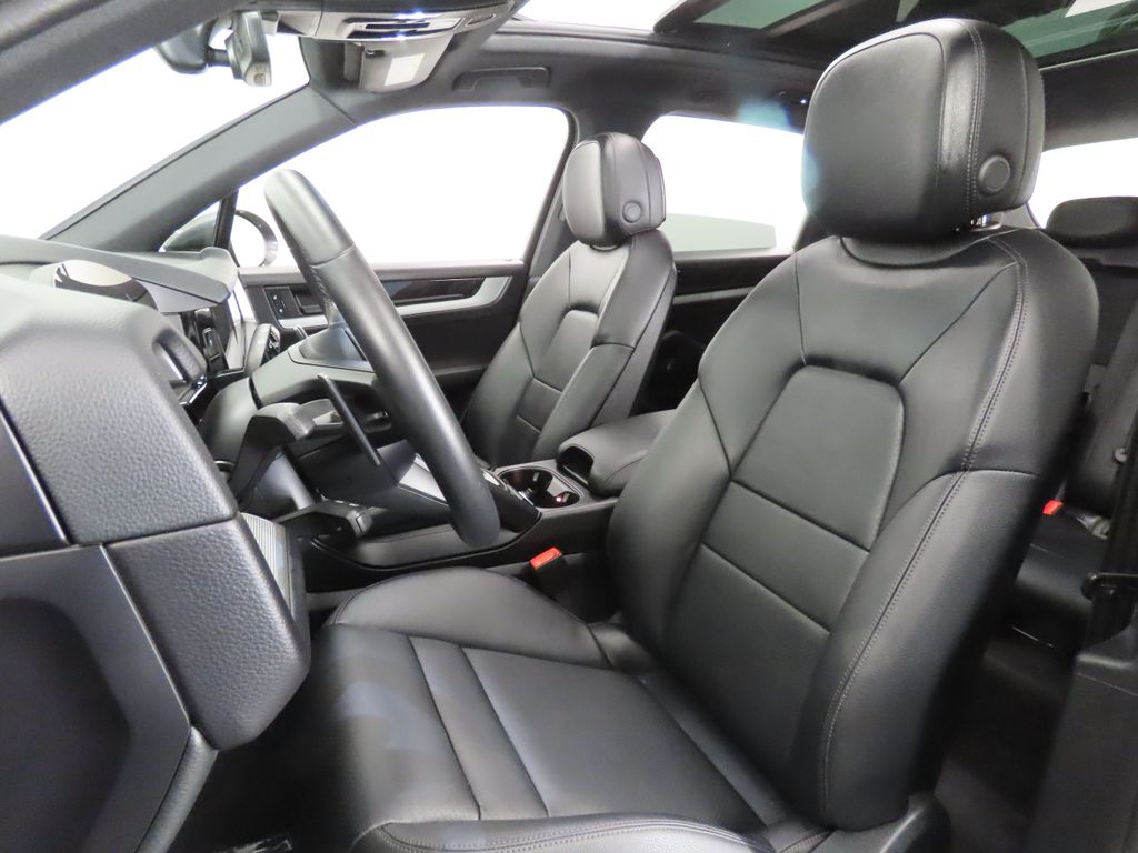Thumbnail: 2025 Porsche Cayenne - 5